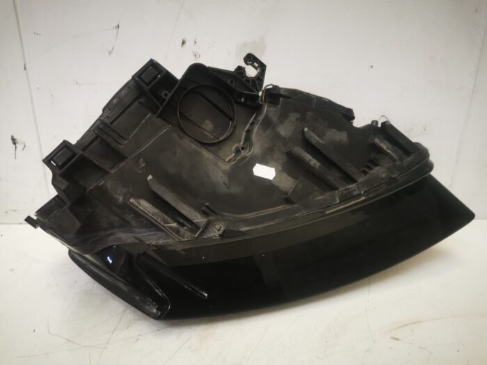 Faro delantero izquierdo Audi Q5 8R sin centralitas