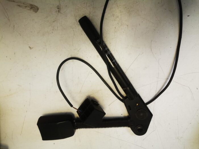 Pretensor cinturón delantero izquierdo Ford Focus I