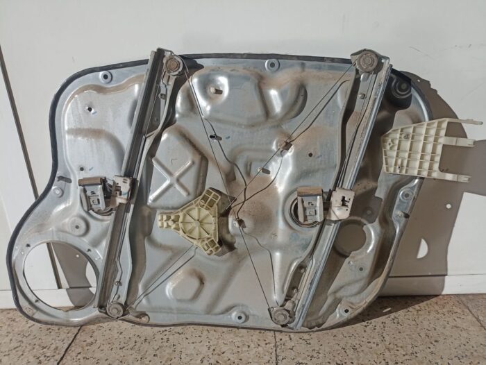 Elevalunas delantero izquierdo con motor Kia Ceed 2007 5 puertas