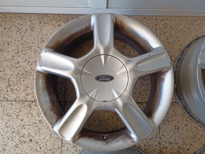 Llanta Aluminio Borbet Ford Focus Berlina 2002