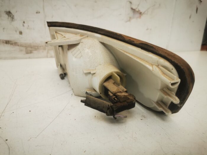 Piloto intermitente delantero derecho Honda Accord 96 con portalámparas