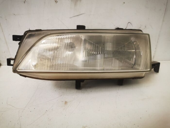 Faro delantero izquierdo Honda Accord 96 con portalámparas