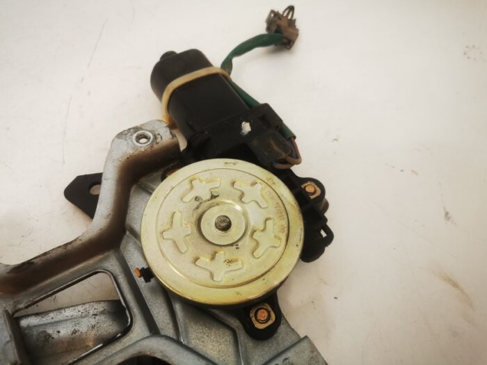 Elevalunas eléctrico con motor delantero derecho Daewoo Matiz 2003