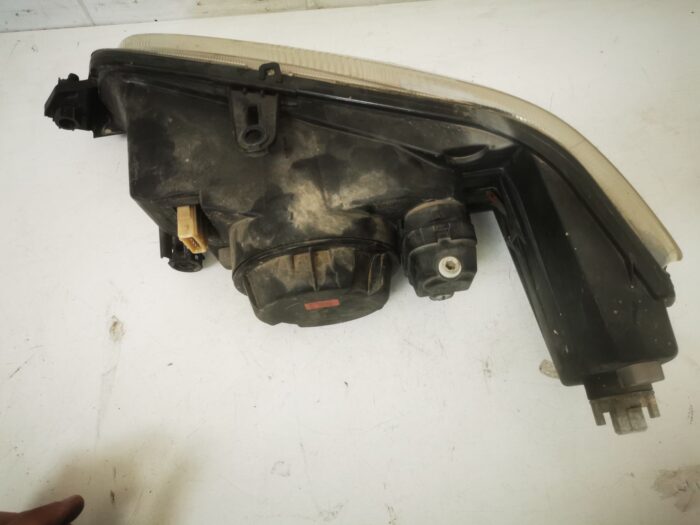 Faro delantero derecho Peugeot 306 1997 con portalámparas