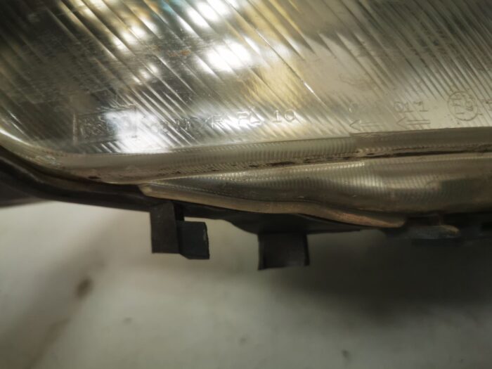 Faro delantero derecho Peugeot 306 1997 con portalámparas