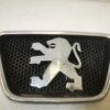 Rejilla emblema delantero Peugeot 306 1997