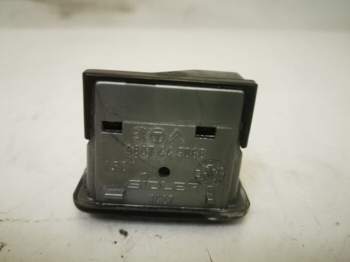 Plafón luz cortesía Peugeot 306 1997 varios modelos