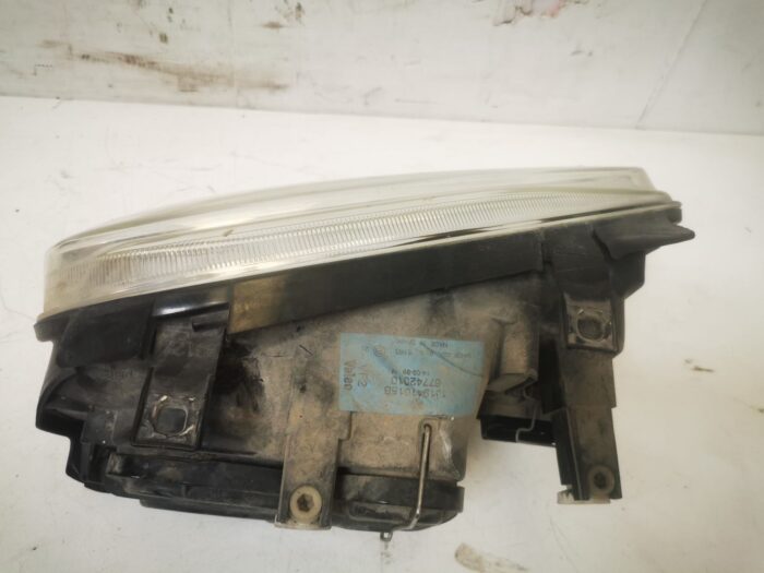 Faro delantero izquierdo Volkswagen Golf IV 1997