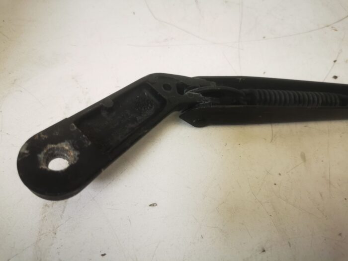 Brazo limpia parabrisas delantero derecho VW Golf IV 1998