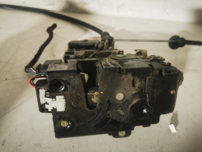 Cerradura delantera derecha VW Golf IV