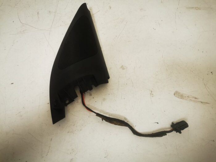 Moldura interior retrovisor derecho VW Golf IV 1998 con Twitter