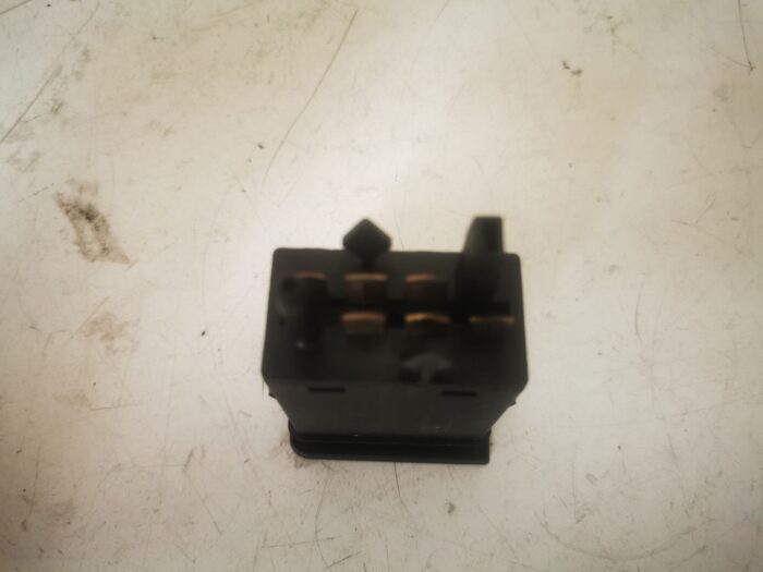 Botón luneta térmica trasera VW Golf IV 1998 Varios modelos