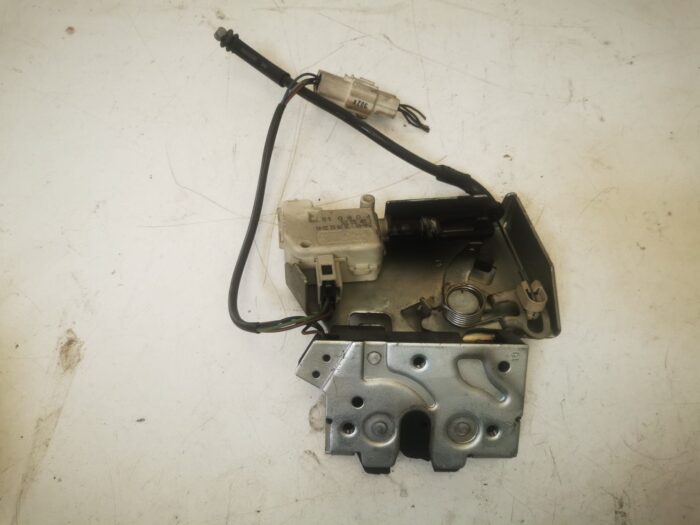 Cerradura portón maletero Ford Mondeo III 2003 con servomotor eléctrico