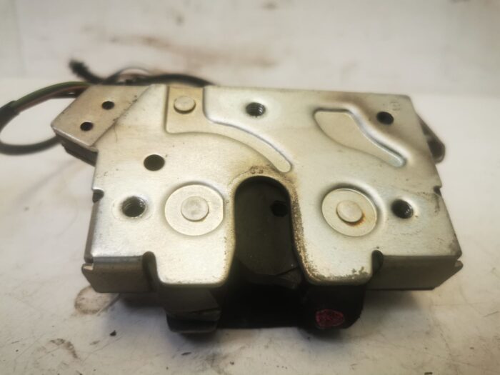 Cerradura portón maletero Ford Mondeo III 2003 con servomotor eléctrico
