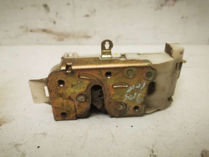 Cerradura puerta trasera derecha Ford Mondeo III 2003