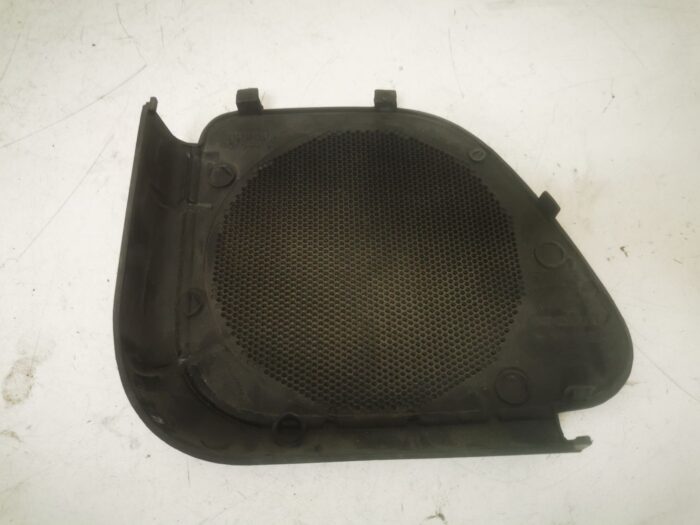 Rejilla altavoz delantero izquierdo Seat Córdoba 6k 1999 varios modelos grupo VAG