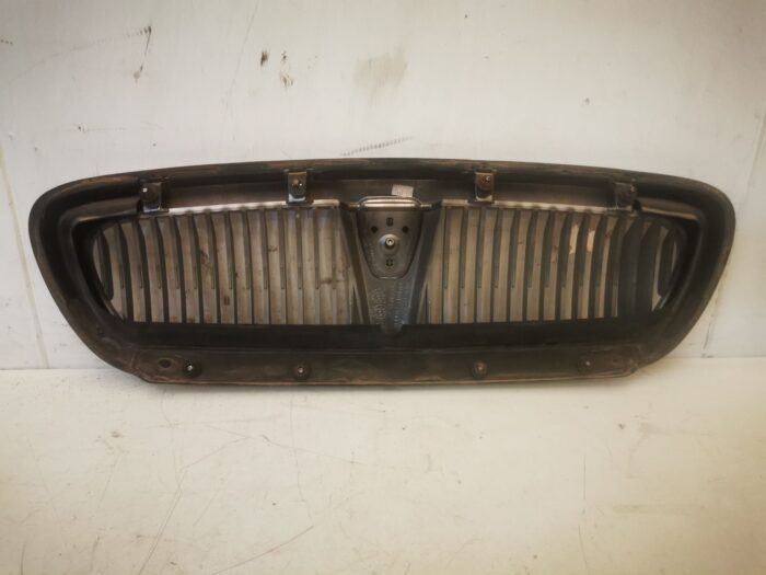 Rejilla delantera Rover 45 2003