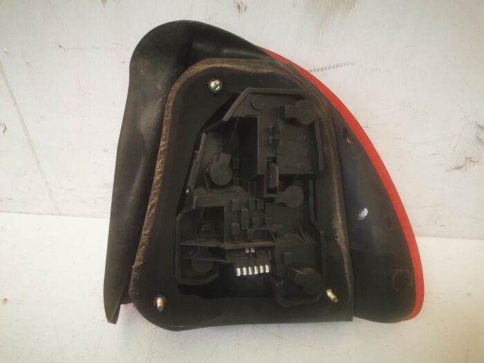 Piloto trasero izquierdo Rover 45 2003