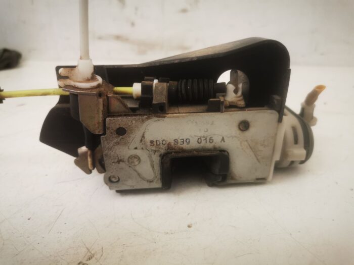 Cerradura trasera derecha Audi A4 8D 5B 1999