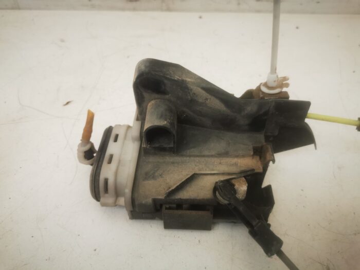 Cerradura trasera derecha Audi A4 8D 5B 1999