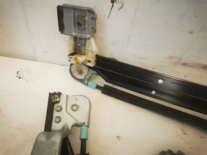 Elevalunas eléctrico con motor delantero izquierdo Chrysler Voyager 2005