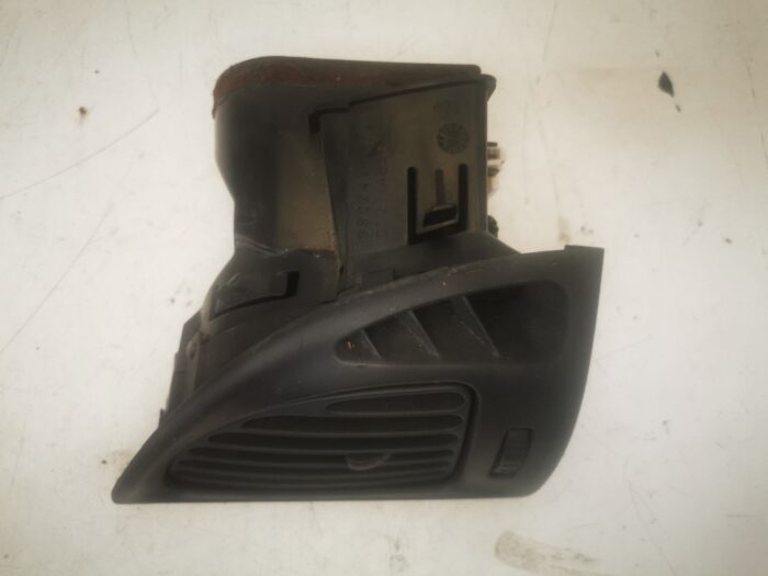 Rejilla ventilación A/C delantera derecha Citroën C5 2006