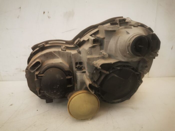 Faro delantero derecho Mercedes Benz clase C W203