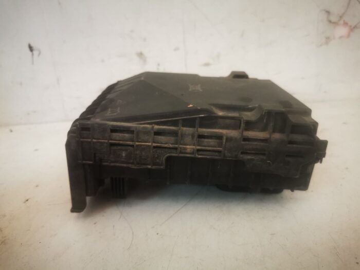 Caja relés y fusibles Volkswagen Polo IV 9N