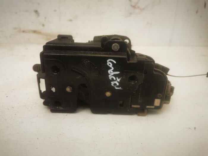 Cerradura delantera izquierda Seat Ibiza III 6L