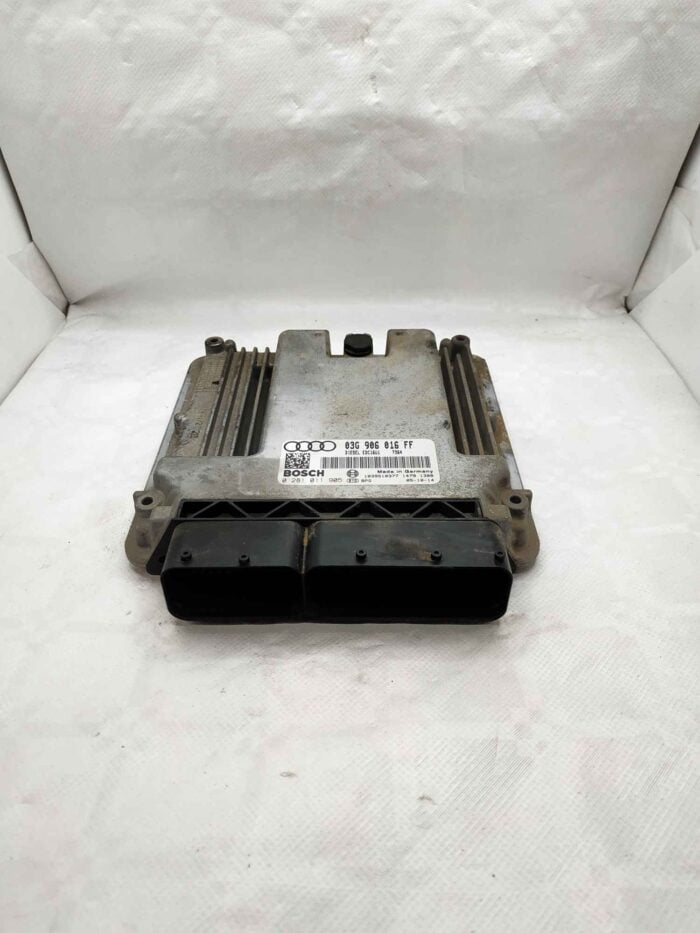 Centralita motor ECU Audi A3 (8P) 2005 motor BKD