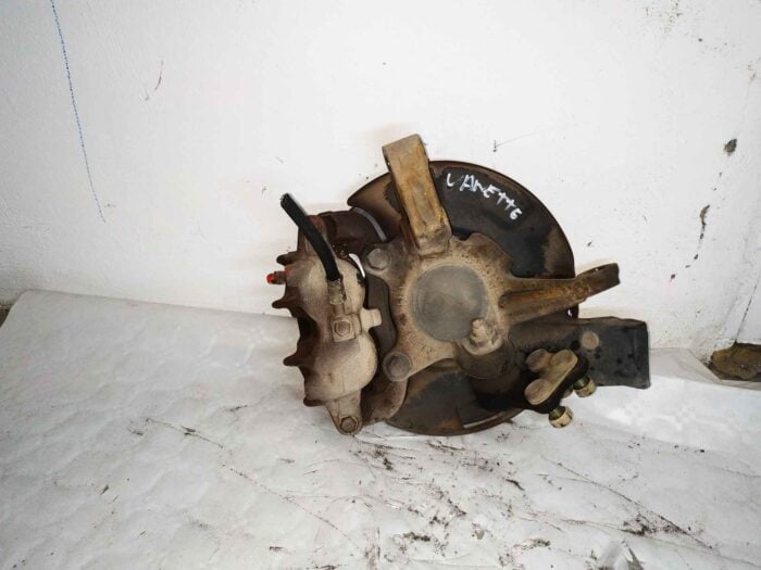 Mangueta con pinza y disco freno dch Nissan Vanette