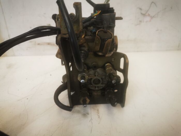 Bomba inyectora Ford Mondeo II 99 1.8 TD marca Lucas