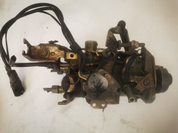 Bomba inyectora Ford Mondeo II 99 1.8 TD marca Lucas