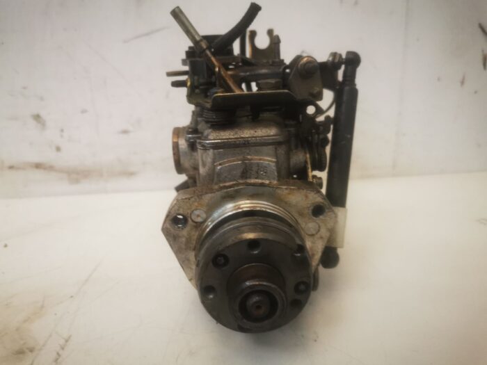 Bomba inyectora Ford Mondeo II 99 1.8 TD marca Lucas