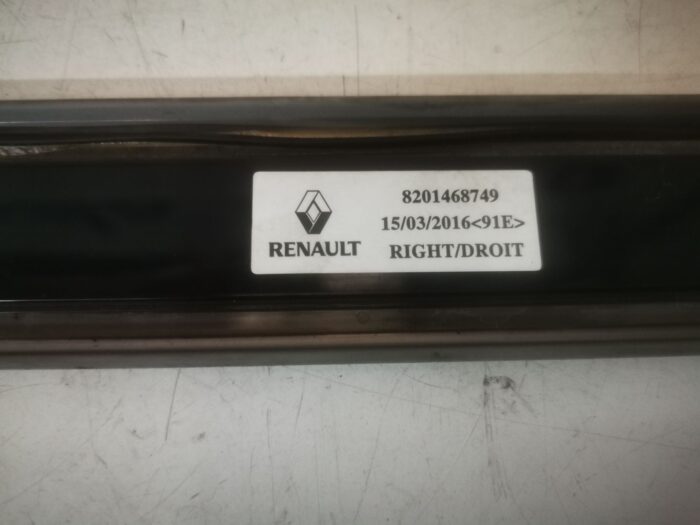 Embellecedor Renault cromado inferior umbral puerta derecha delantera