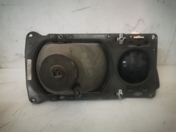 Faro delantero izquierdo Volkswagen passat 32B