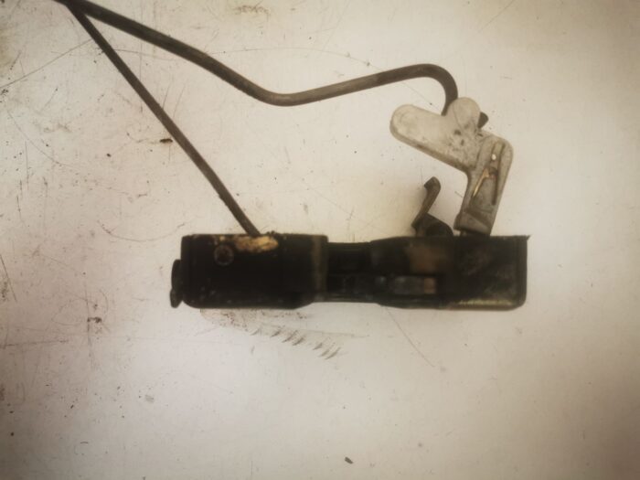 Cerradura trasera derecha VW Passat 32B 1984