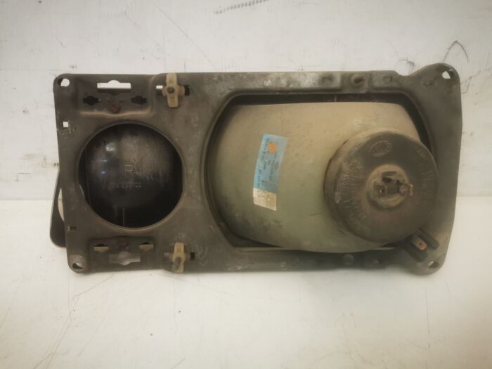 Faro delantero derecho Volkswagen passat 32B 1984