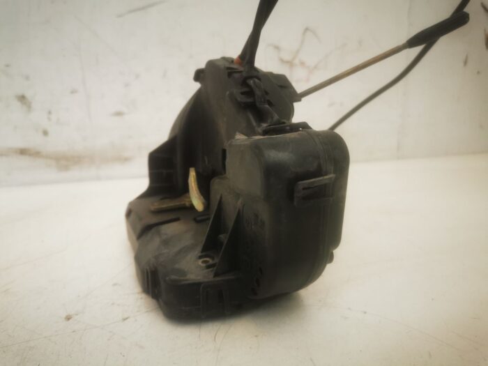 Cerradura trasera derecha Mercedes C320 W203 2005