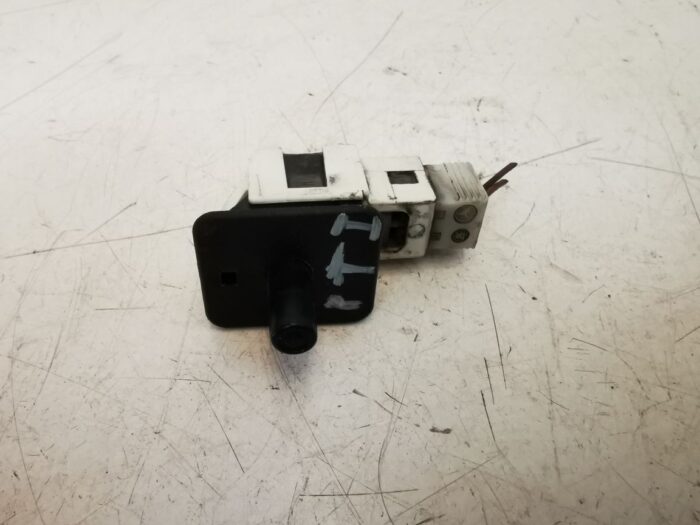 Interruptor apertura puerta luz interior Mercedes C320 W203 2005