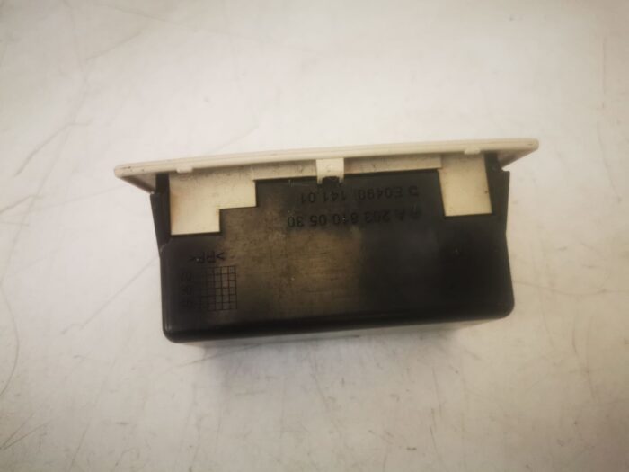 Cenicero Mercedes C320 W203 2005