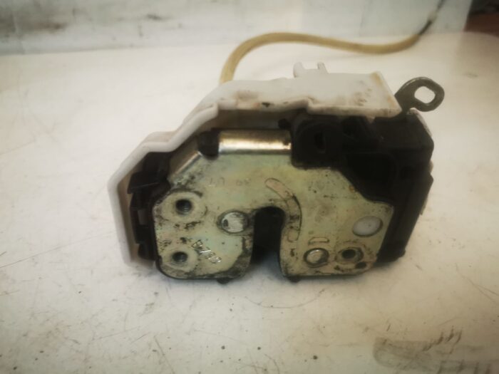 Cerradura puerta delantera derecha Fiat Bravo II 2008