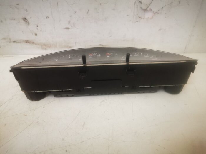 Cuadro de instrumentos Audi A4 1999 Diésel