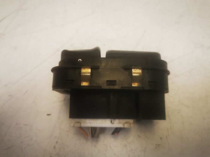 Mando elevalunas delantero izquierdo Ford Mondeo II