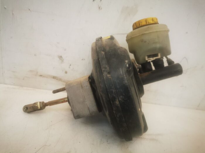 Servofreno Nissan Serena 1997