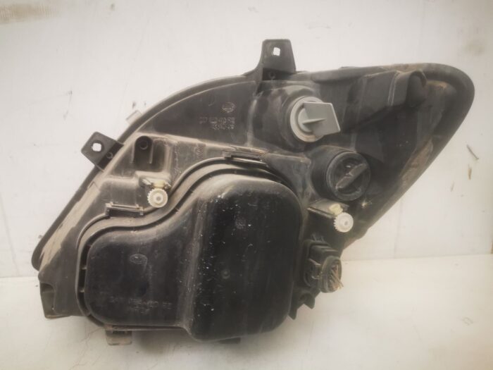 Faro delantero derecho Mercedes Sprinter 3.5T