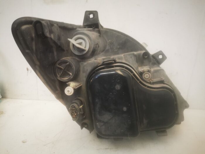 Faro delantero izquierdo Mercedes Sprinter 3.5T