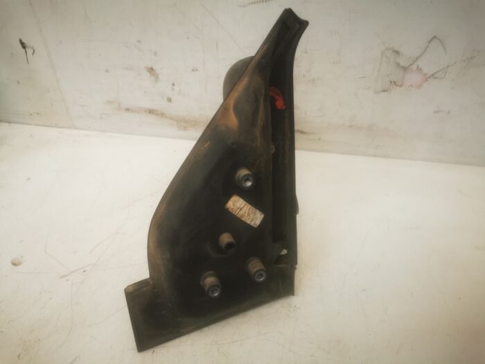 Retrovisor derecho Nissan Serena 1996