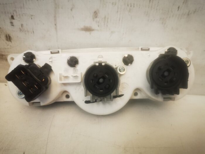 Mando calefacción Ford Focus 2000