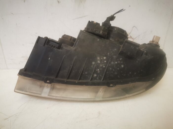 Faro delantero derecho Hyundai Matrix 2005